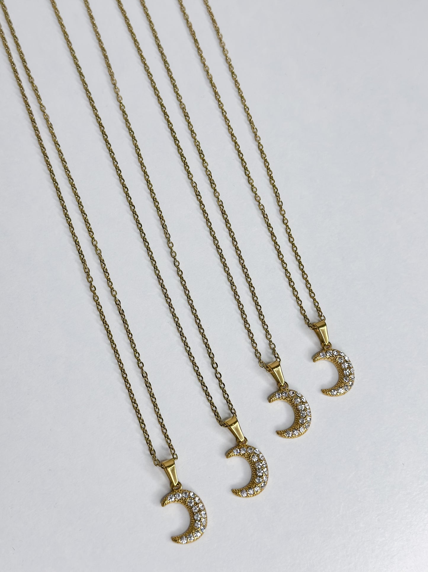 LEILA NECKLACE
