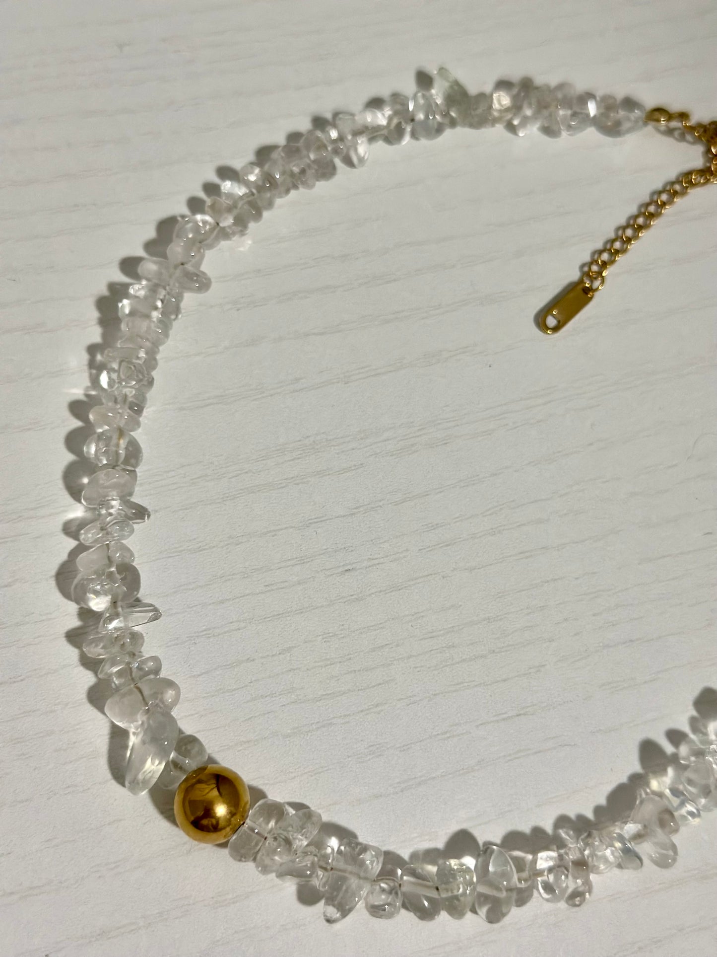 OLA DORADA NECKLACE